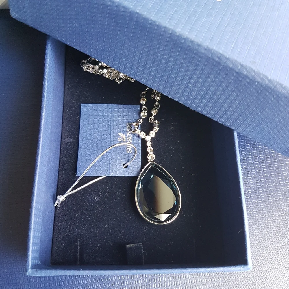 AUTHENTIC Swarovski Montana Blue Meringue Large Teardrop Necklace NIB